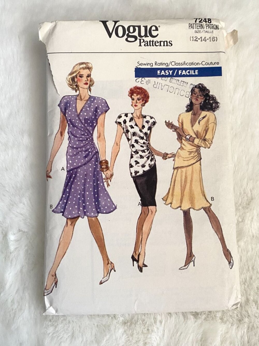 2 Vogue Sewing Patterns - Picture 4 of 5